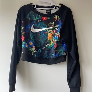 Cropped Nike Sweatshirt